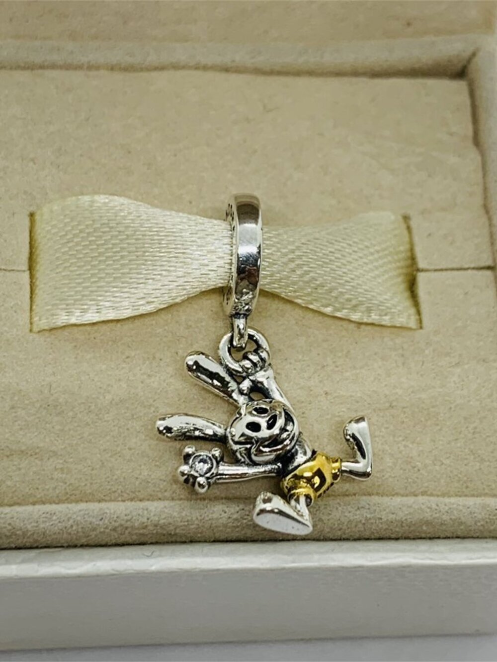 ✨🔥Pandora Disney 100th Anniversary Oswald Dangle Charm